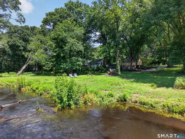 69 River Road, Clinton, CT 06413