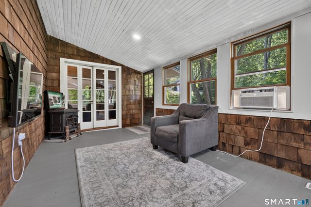 69 River Road, Clinton, CT 06413
