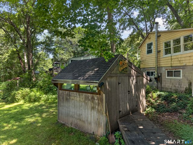 69 River Road, Clinton, CT 06413