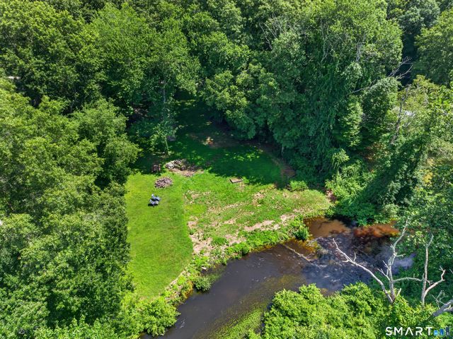 69 River Road, Clinton, CT 06413