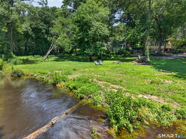69 River Road, Clinton, CT 06413
