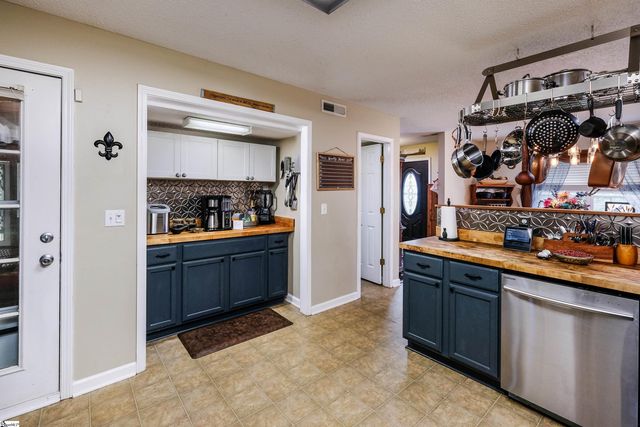 331 Griggs Road, Six Mile, SC 29682