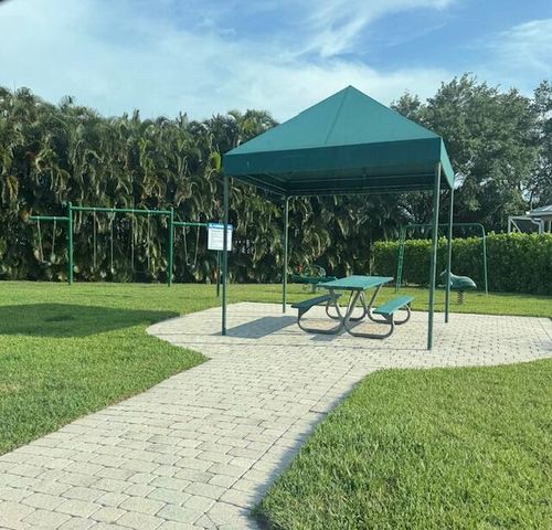 2509 SE Springtree Place, Stuart, FL 34997