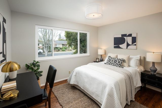 1933 Golden Way, Mountain View, CA 94040