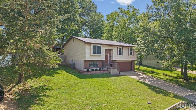 2834 Tommy Drive, Arnold, MO 63010
