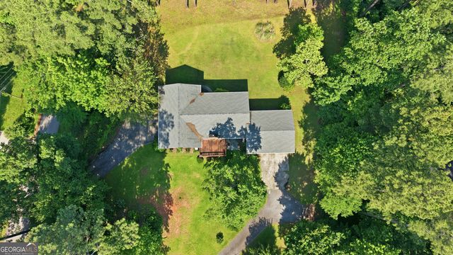 33 Cherokee Hills Lane, Toccoa, GA 30577