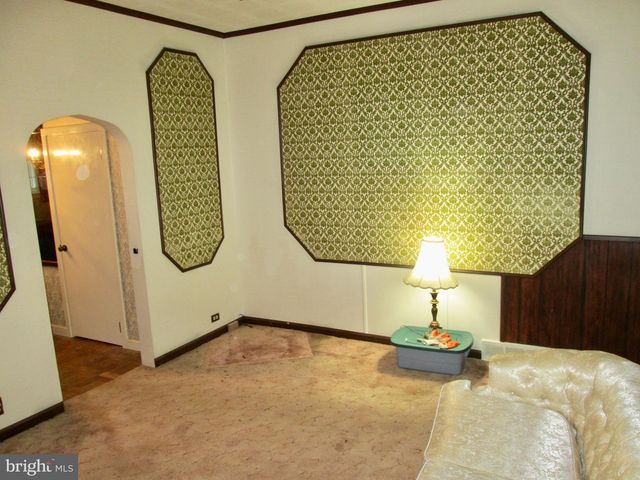 1043 WALNUT ST, Reading, PA 19601