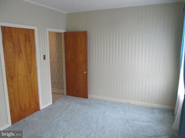 1043 WALNUT ST, Reading, PA 19601