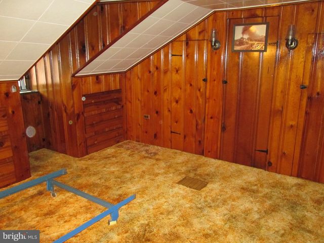 1043 WALNUT ST, Reading, PA 19601