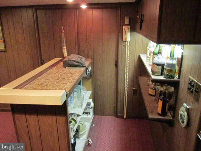 1043 WALNUT ST, Reading, PA 19601