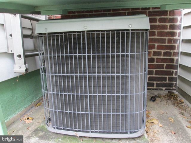 1043 WALNUT ST, Reading, PA 19601