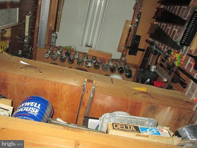 1043 WALNUT ST, Reading, PA 19601