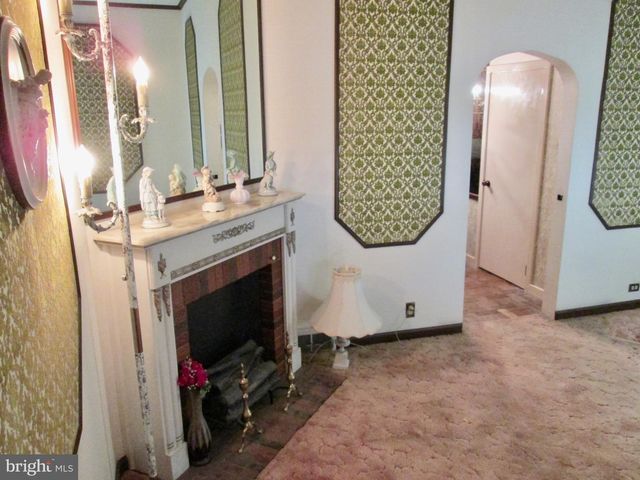 1043 WALNUT ST, Reading, PA 19601