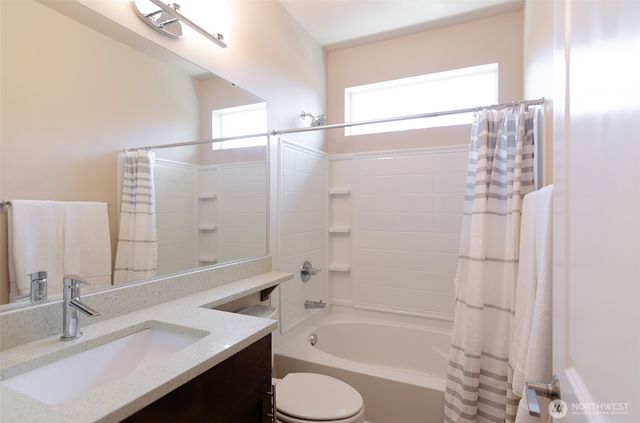 8419 Orcas Loop NE, Lacey, WA 98516