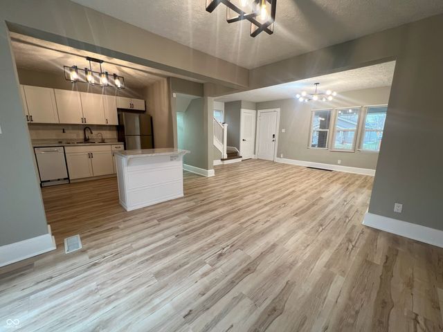 702 N Grant Avenue, Indianapolis, IN 46201