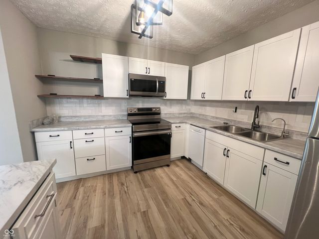 702 N Grant Avenue, Indianapolis, IN 46201