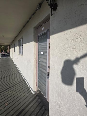 609 S State Road 7 2C, Margate, FL 33068