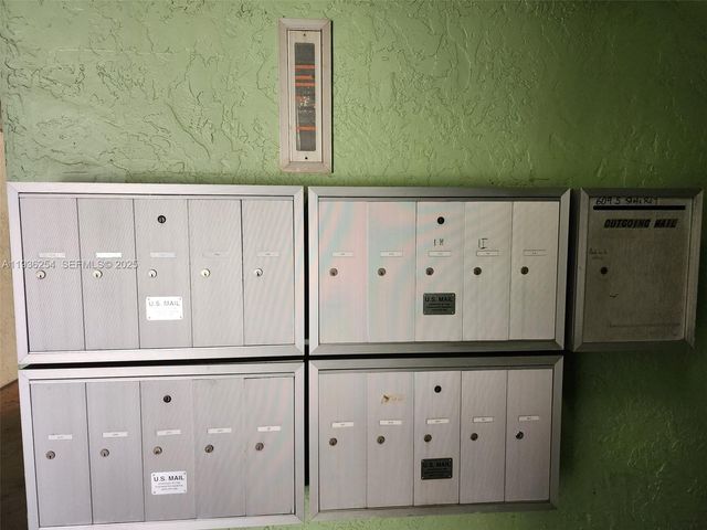 609 S State Road 7 2C, Margate, FL 33068