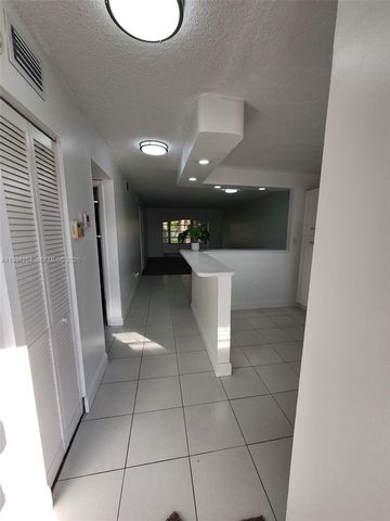 609 S State Road 7 2C, Margate, FL 33068