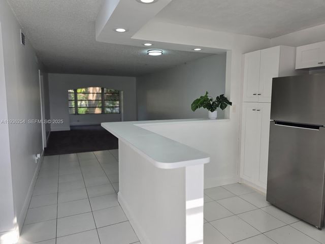 609 S State Road 7 2C, Margate, FL 33068