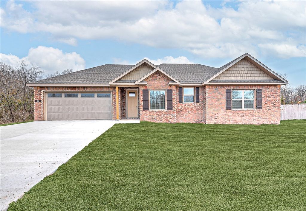 12 Dirleton Drive, Bella Vista, AR 72715