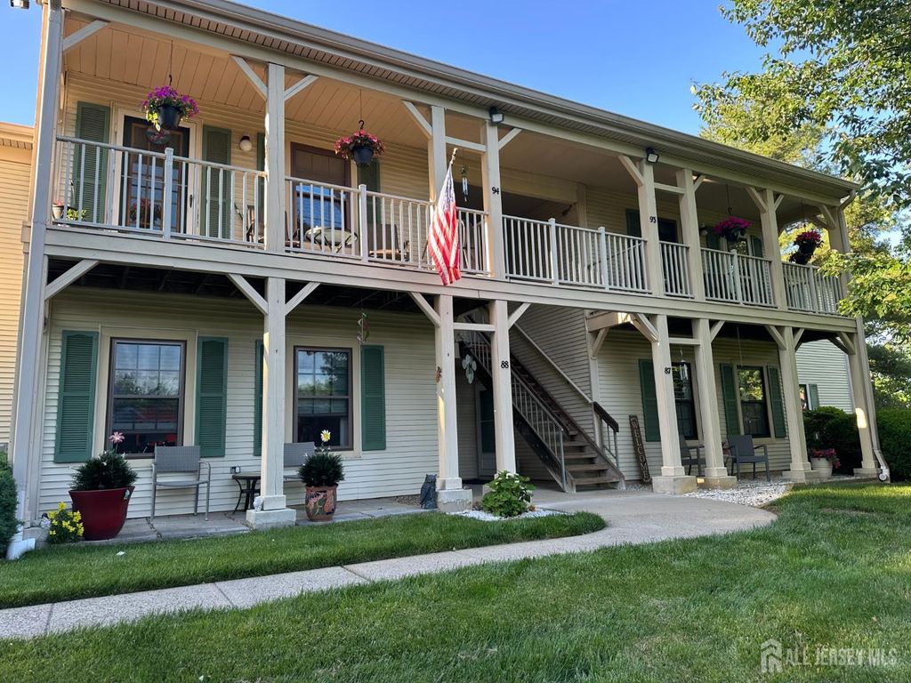 93 Griggs Place B1, East Brunswick, NJ 08816