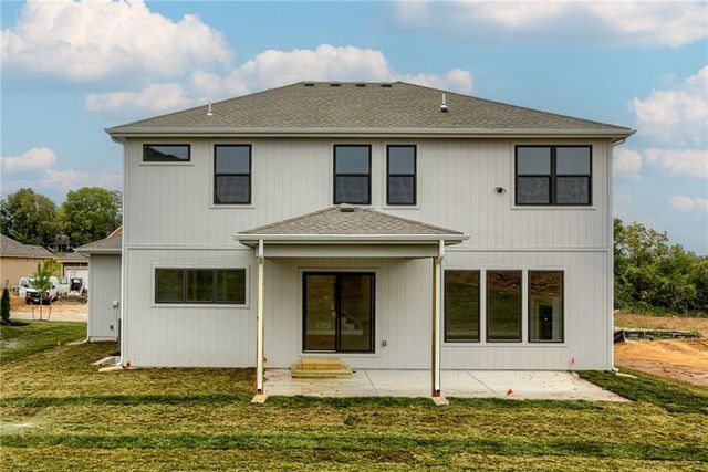 1989 Longview Drive, Liberty, MO 64068