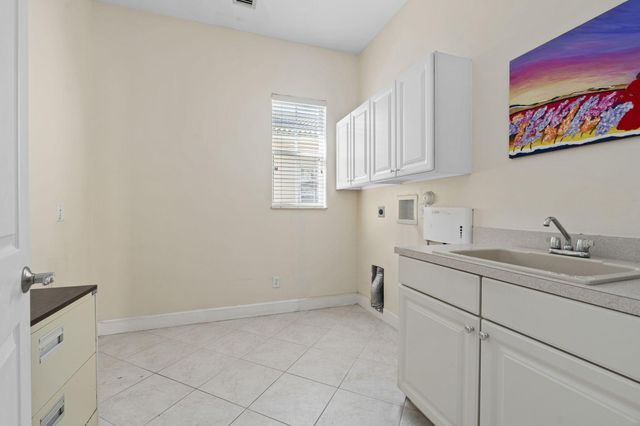 9360 SW Nuova Way, Port St Lucie, FL 34986