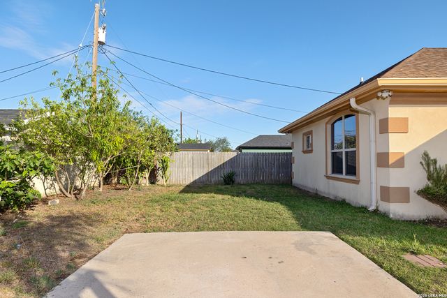 898 Chapman St, San Benito, TX 78586