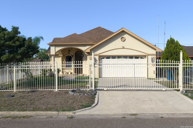 898 Chapman St, San Benito, TX 78586