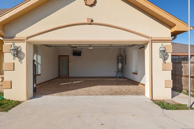 898 Chapman St, San Benito, TX 78586