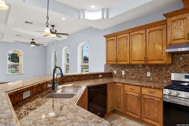 898 Chapman St, San Benito, TX 78586