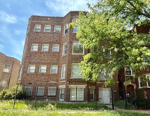 7722 S CORNELL Avenue 1W, Chicago, IL 60649