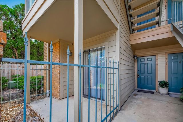 12550 Whittington Drive 710, Houston, TX 77077