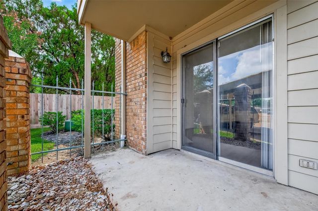 12550 Whittington Drive 710, Houston, TX 77077