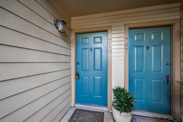 12550 Whittington Drive 710, Houston, TX 77077