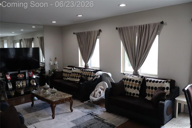 39552 Forbes Drive, Sterling Heights, MI 48310