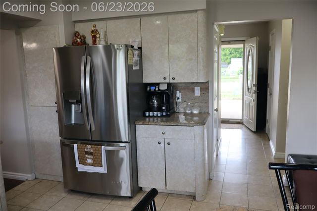 39552 Forbes Drive, Sterling Heights, MI 48310