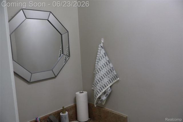 39552 Forbes Drive, Sterling Heights, MI 48310