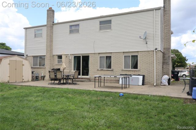 39552 Forbes Drive, Sterling Heights, MI 48310