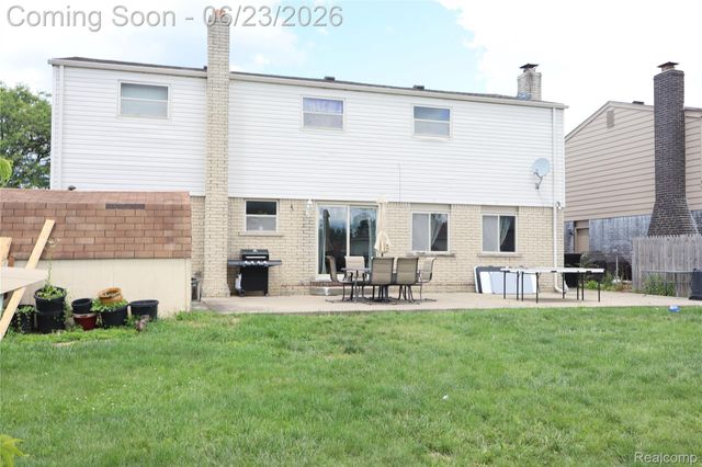 39552 Forbes Drive, Sterling Heights, MI 48310