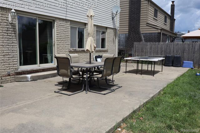 39552 Forbes Drive, Sterling Heights, MI 48310