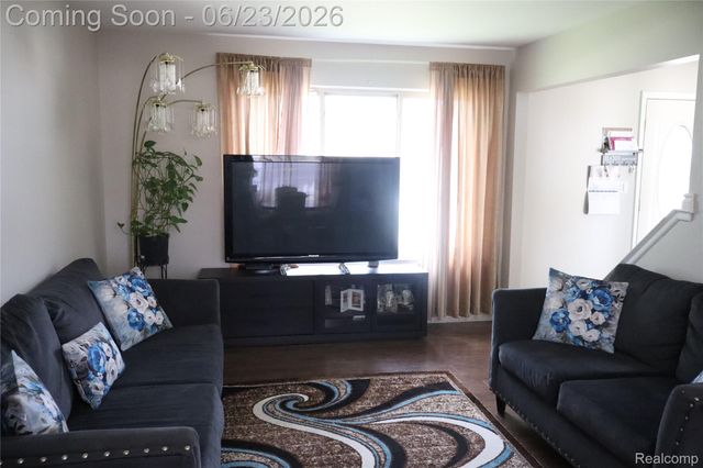 39552 Forbes Drive, Sterling Heights, MI 48310