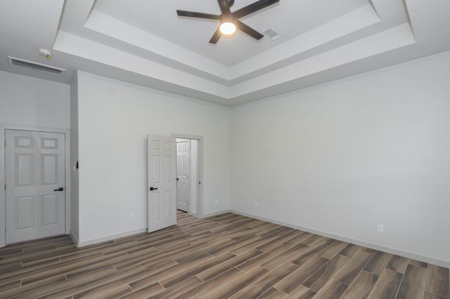 2190 Riverside Drive, West Columbia, TX 77486