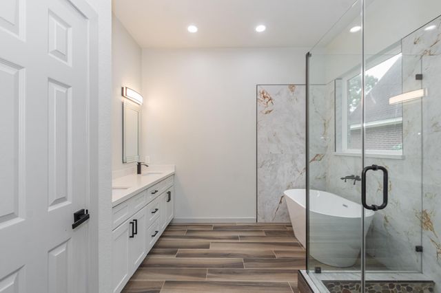 2190 Riverside Drive, West Columbia, TX 77486