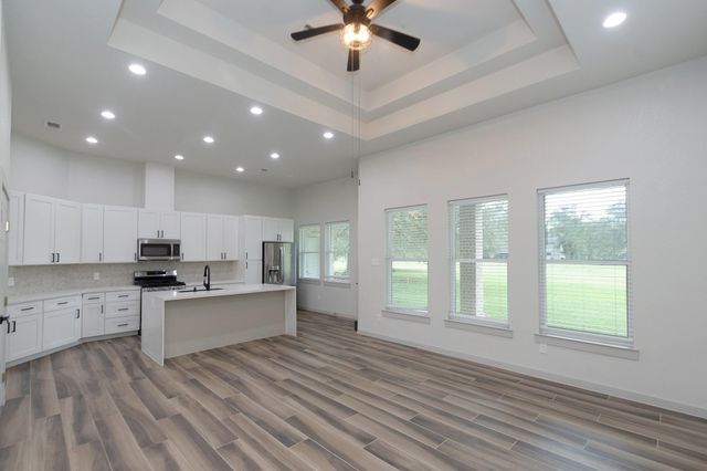 2190 Riverside Drive, West Columbia, TX 77486