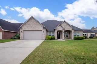 2190 Riverside Drive, West Columbia, TX 77486
