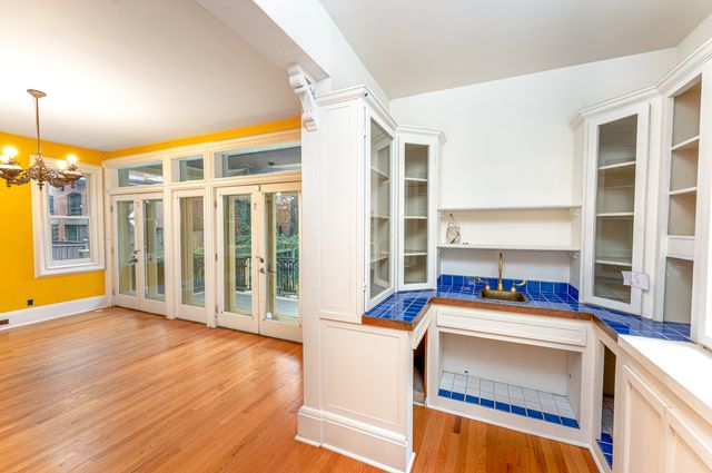 614 Chapel Street, New Haven, CT 06511