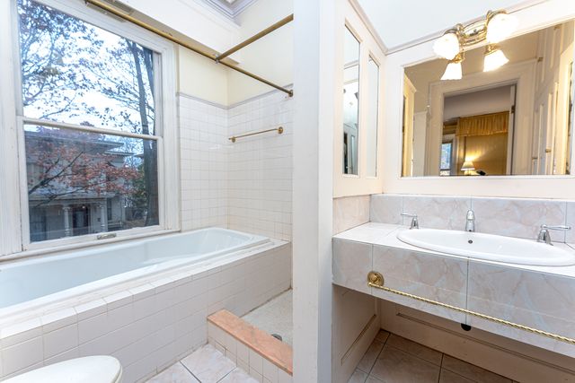 614 Chapel Street, New Haven, CT 06511