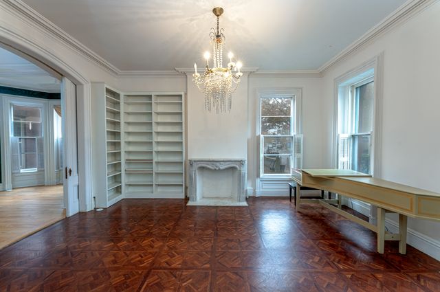 614 Chapel Street, New Haven, CT 06511